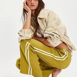 ISO DONNI Linen Stripe Track Crop Pants in Pistachio
